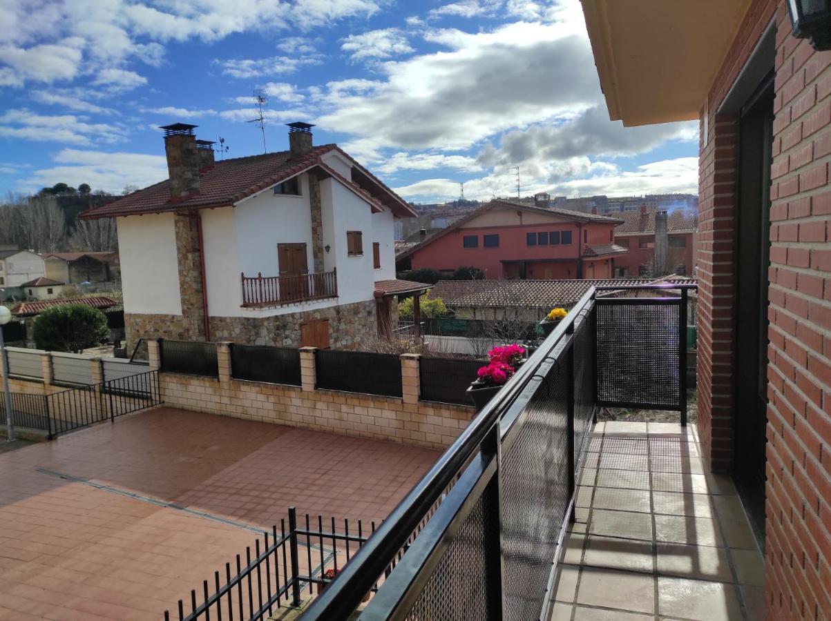 En El Corazon Del Barrio De La Estacion Villa Haro Eksteriør billede